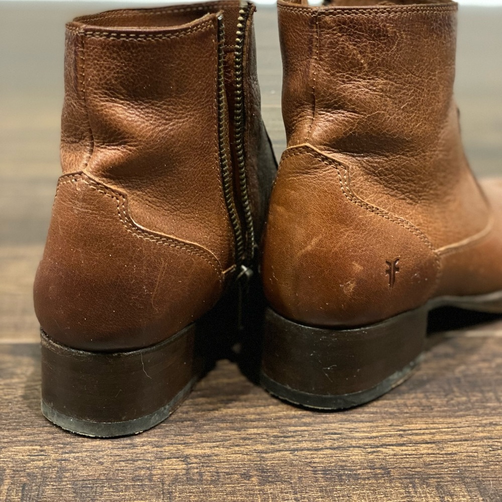 Ariat Chelsea boot size 6 in great condition - Picture 4 of 8